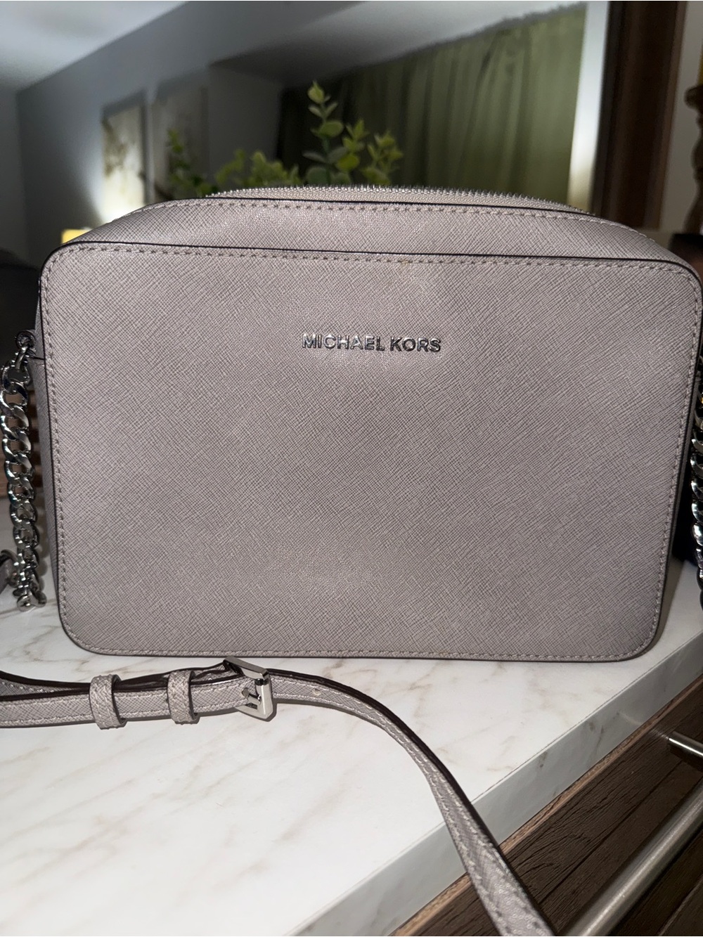Michael Kors Crossbody Bag in Light Gray Saffiano Leather